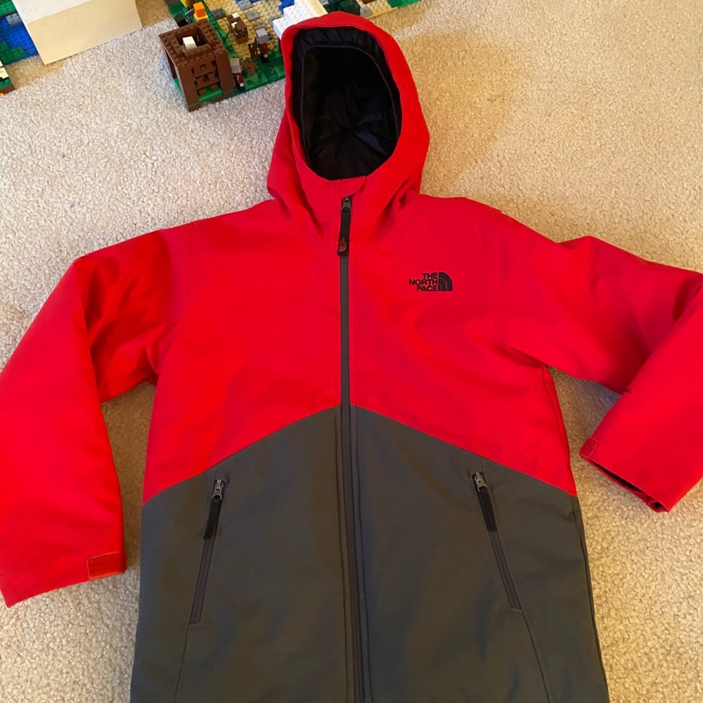 🌸The North Face Kid/Boys Insulated Jacket🌸